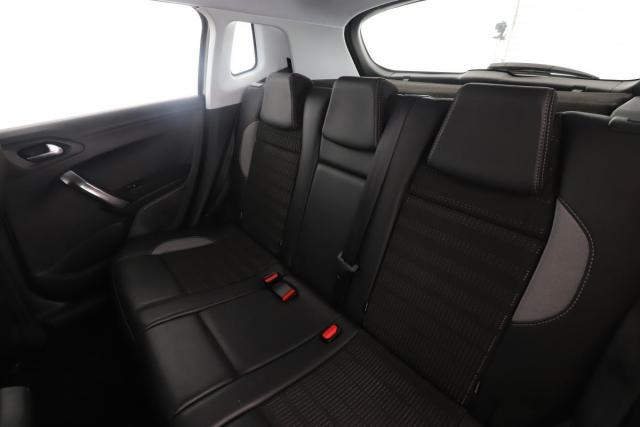 Peugeot 2008 image 3