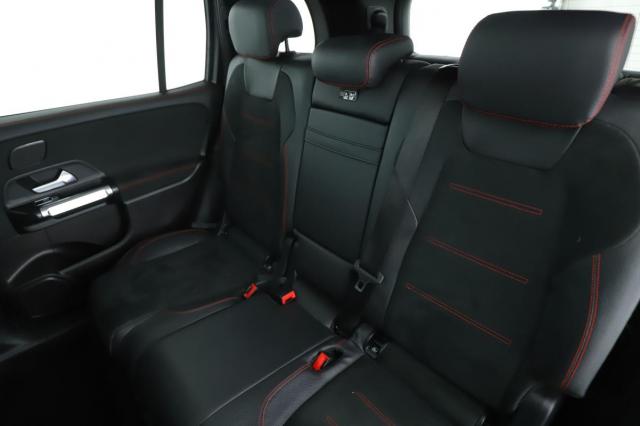 Mercedes Benz Glb image 2