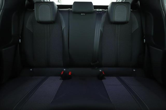 Peugeot 208 image 4