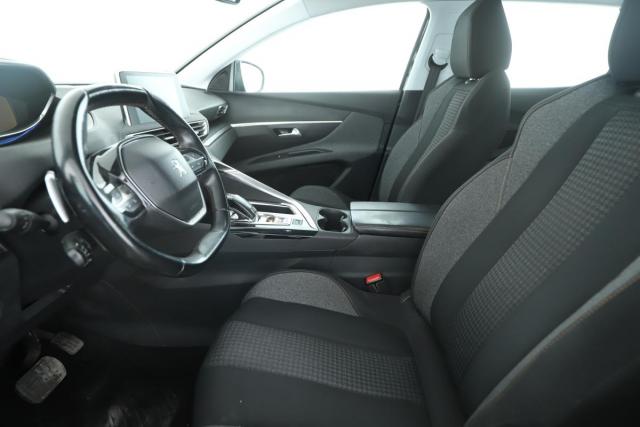 Peugeot 3008 image 2