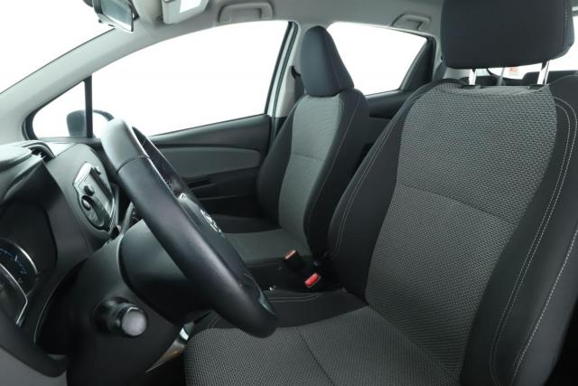 Toyota Yaris image 8