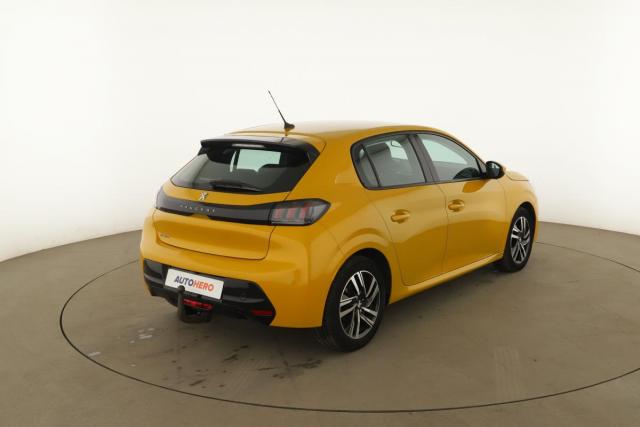Peugeot 208 image 3