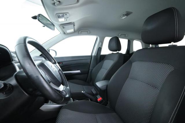 Suzuki Vitara image 5