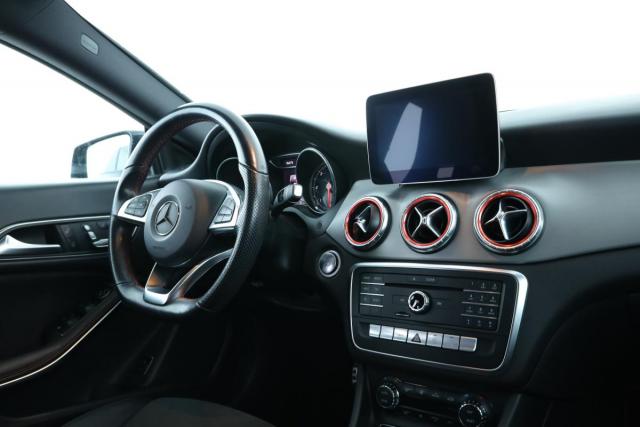 Mercedes Benz Cla Shooting Brake image 9