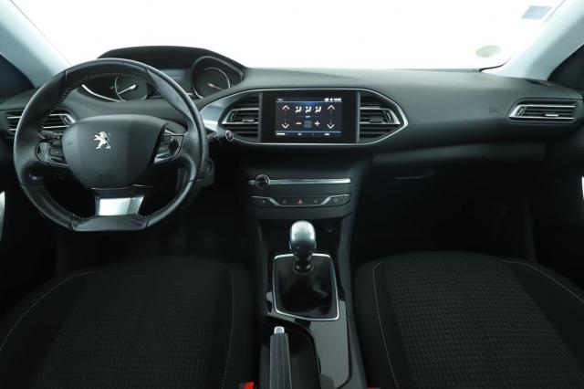 Peugeot 308 image 2