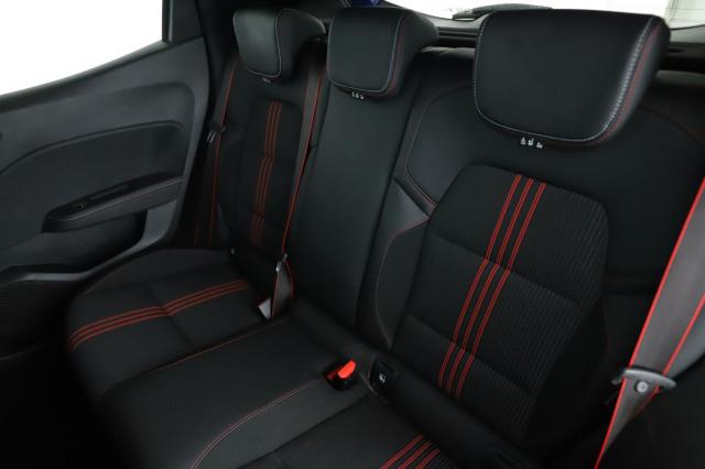 Renault Clio image 9