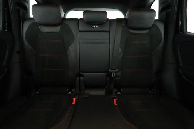 Mercedes Benz Glb image 6