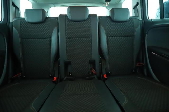 Opel Zafira image 8