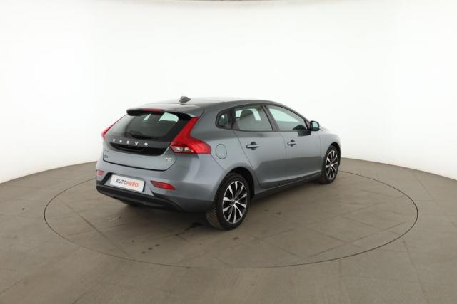 Volvo V40 image 1