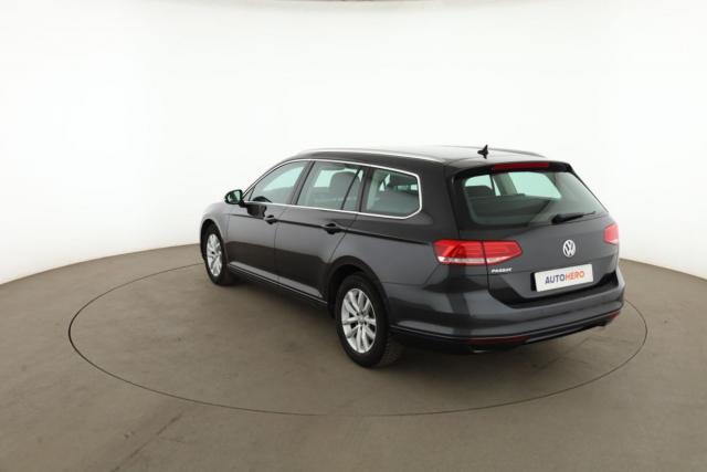 Volkswagen Passat Sw image 9