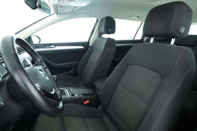 Volkswagen Passat Sw image 8