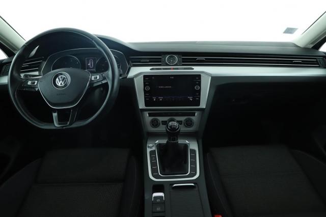 Volkswagen Passat Sw image 7