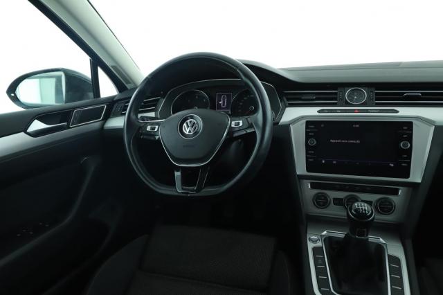 Volkswagen Passat Sw image 3