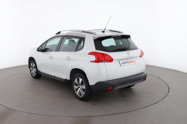 Peugeot 2008 image 8