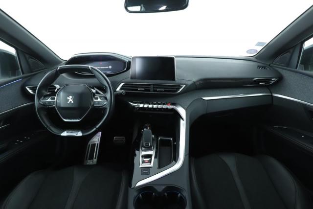 Peugeot 5008 image 1