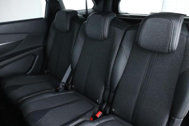 Peugeot 5008 image 9