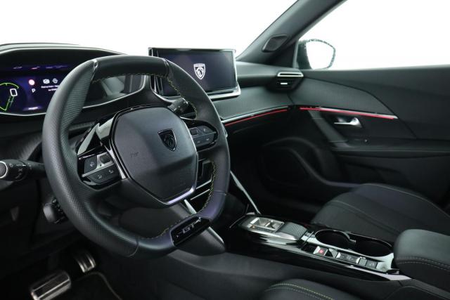 Peugeot 2008 image 6