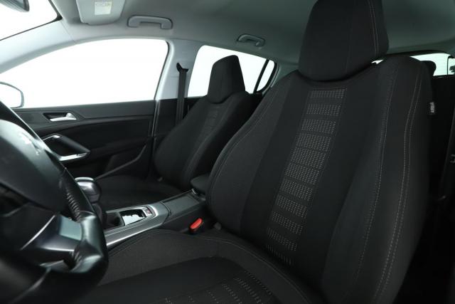 Peugeot 308 image 9