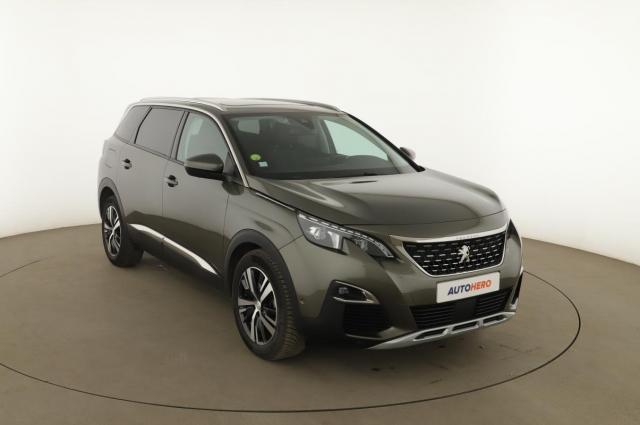 Peugeot 5008 image 1