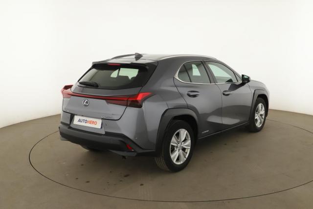 Lexus Ux image 4
