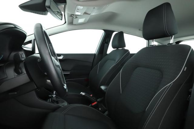 Ford Fiesta image 2