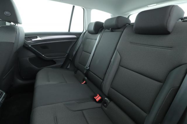 Volkswagen Golf Sw image 6