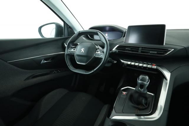 Peugeot 5008 image 2