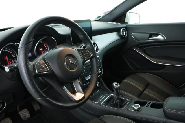 Mercedes Benz Cla image 3