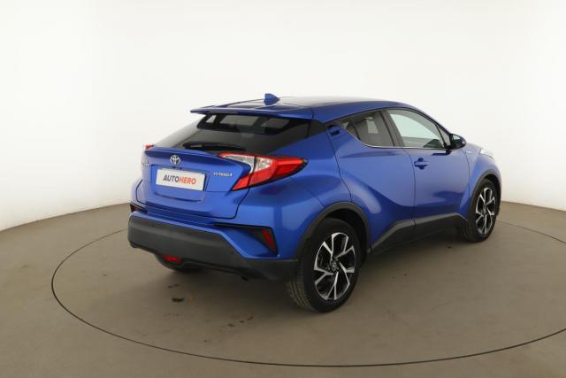 Toyota C-Hr image 2