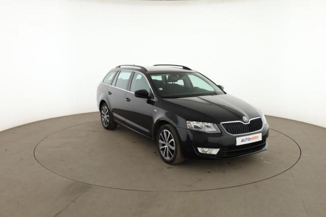 Skoda Octavia image 2