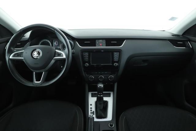 Skoda Octavia image 6