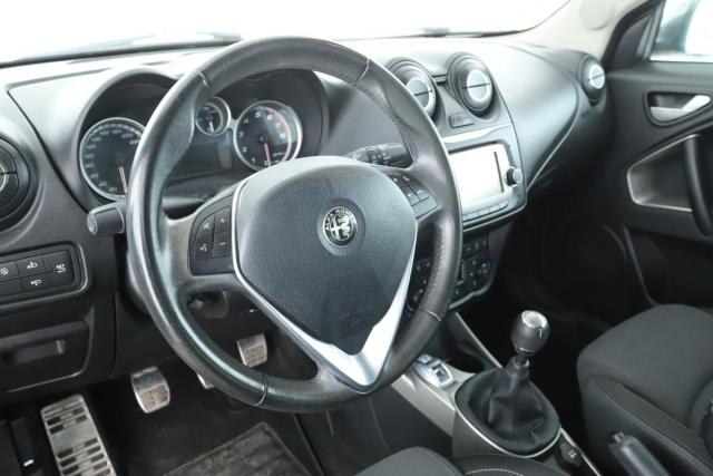 Alfa Romeo Mito image 3