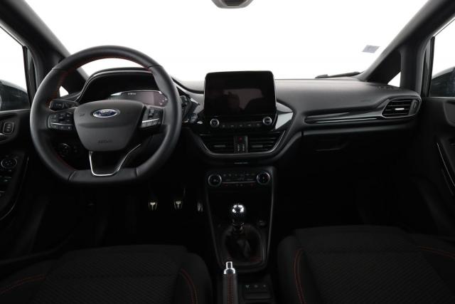 Ford Fiesta image 4