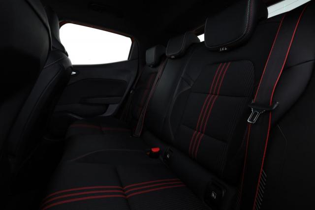 Renault Clio image 8