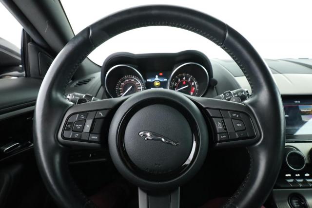 Jaguar F-Type image 3
