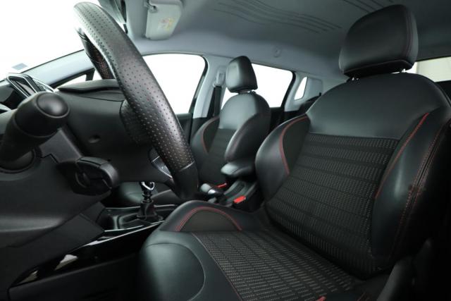 Peugeot 2008 image 7