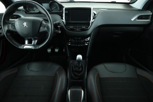 Peugeot 2008 image 5