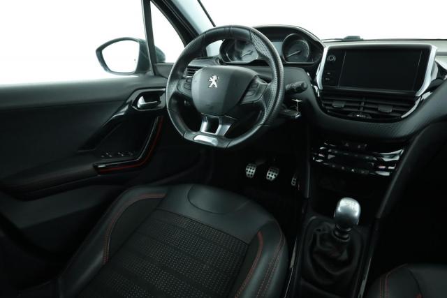 Peugeot 2008 image 9