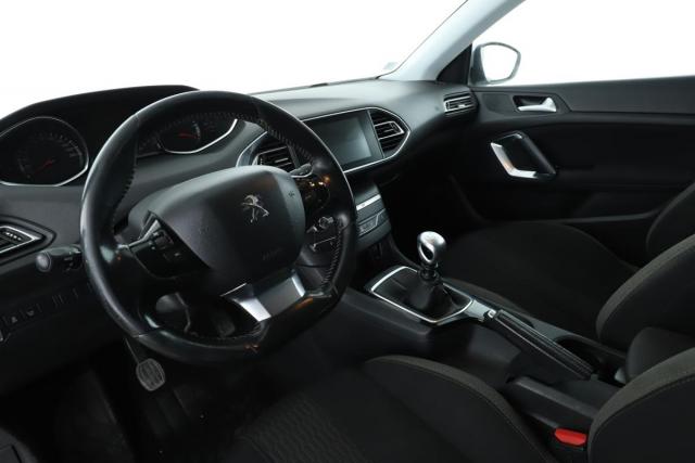 Peugeot 308 image 2