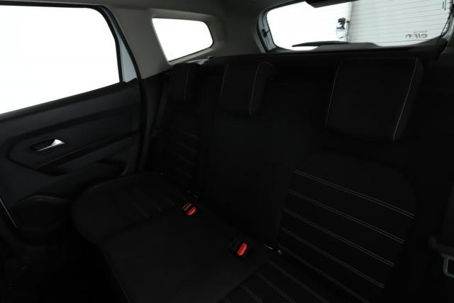 Dacia Duster image 9