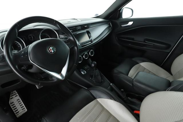 Alfa Romeo Giulietta image 1