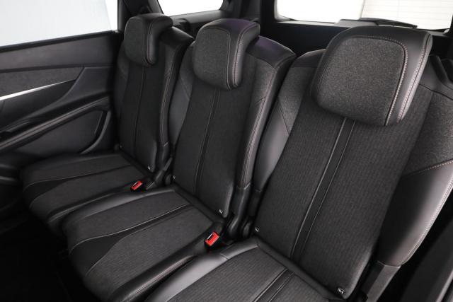 Peugeot 5008 image 4
