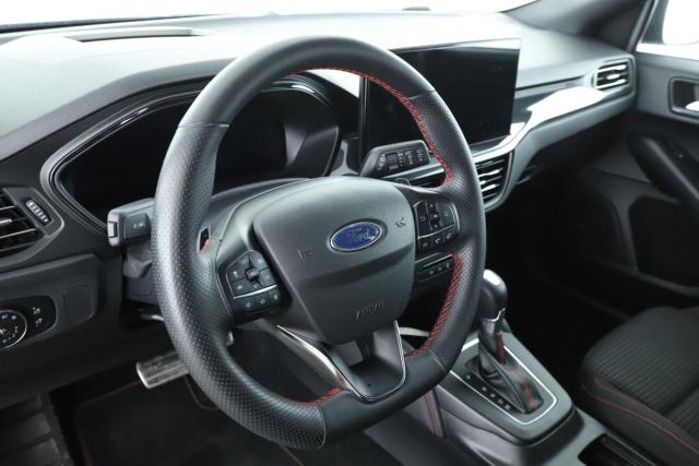 Ford Focus image 6