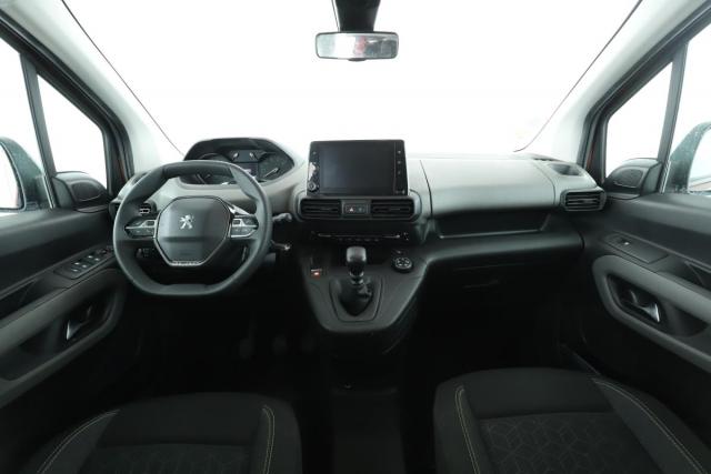 Peugeot Rifter image 7