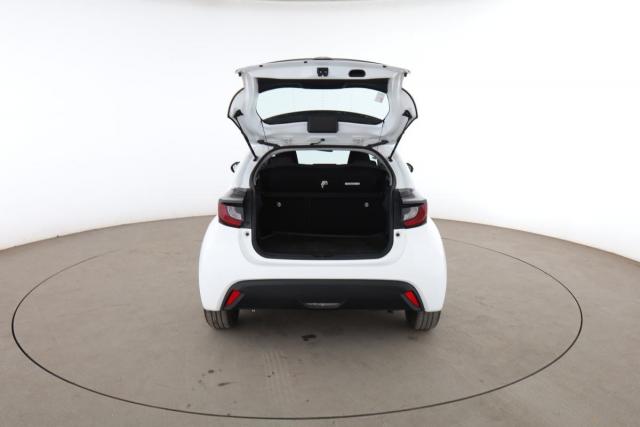 Toyota Yaris image 3