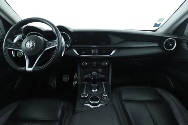 Alfa Romeo Stelvio image 4