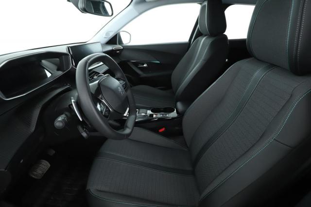 Peugeot 2008 image 9