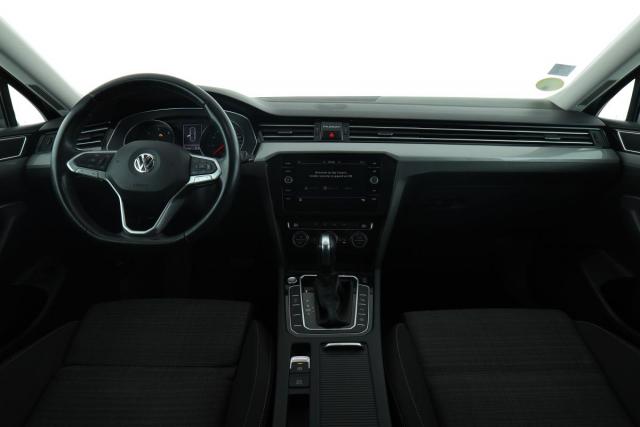 Volkswagen Passat image 1