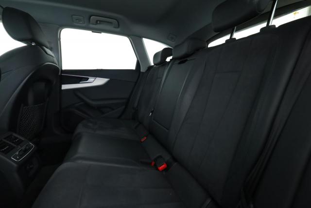 Audi A4 Allroad image 9