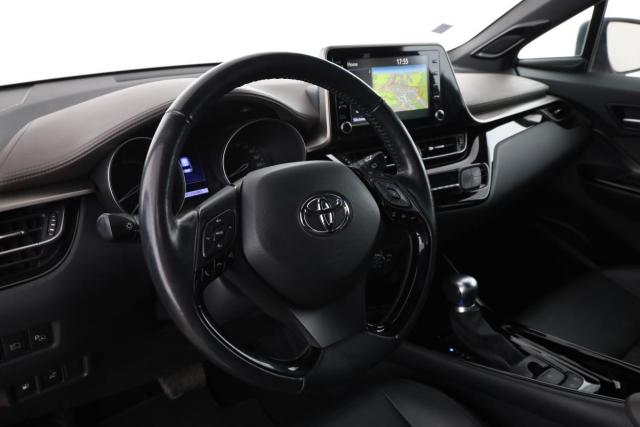 Toyota C-Hr image 1